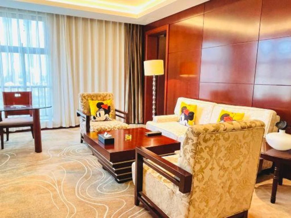 โรงแรมแกรนด์ เมโทรพาร์ค ซางชิว Shangqiu ภายนอก รูปภาพ